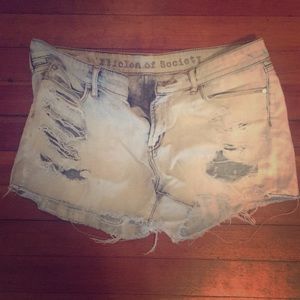 Cut-off denim shorts